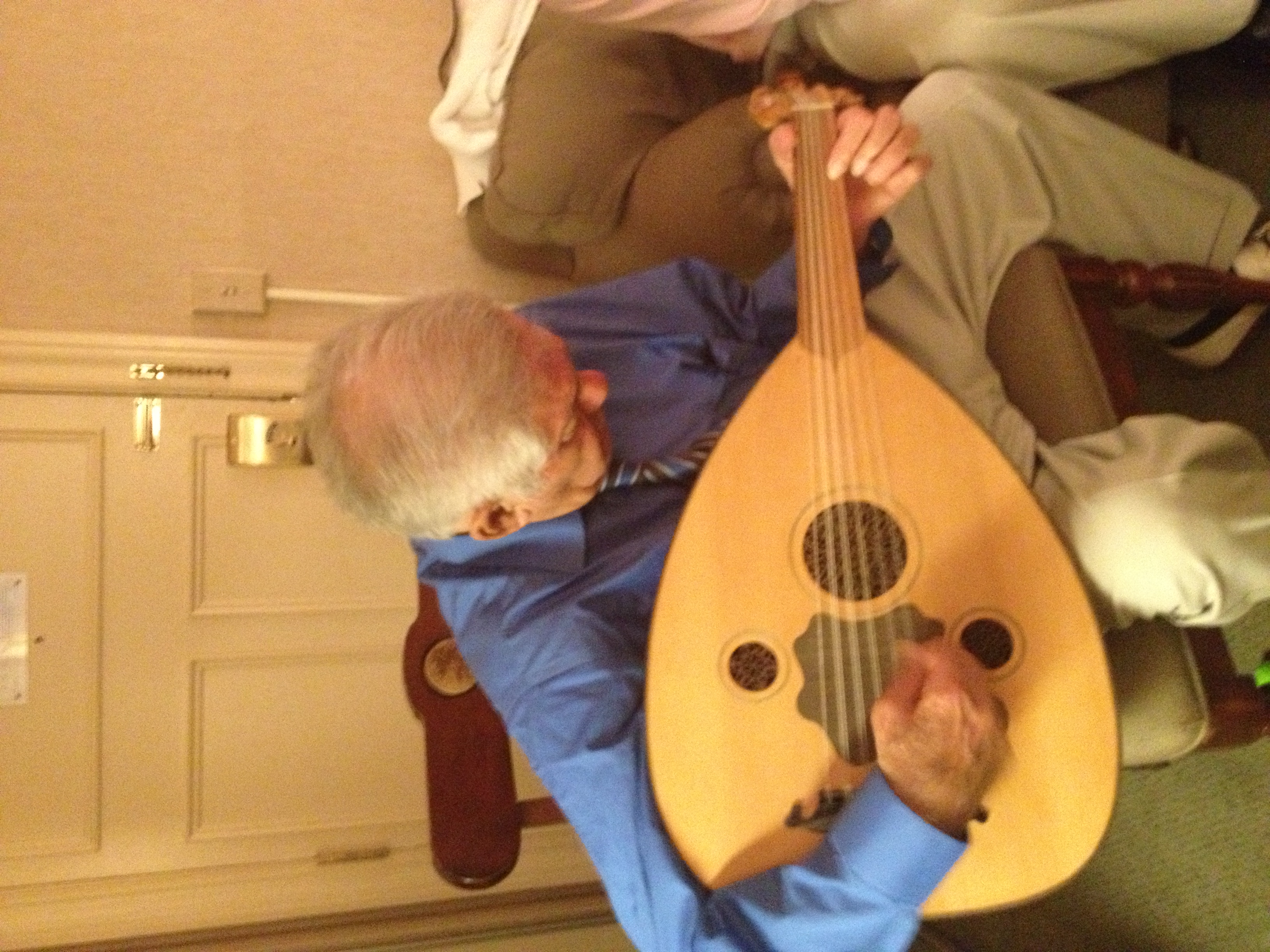 Robert Mardirosian playing the oud
